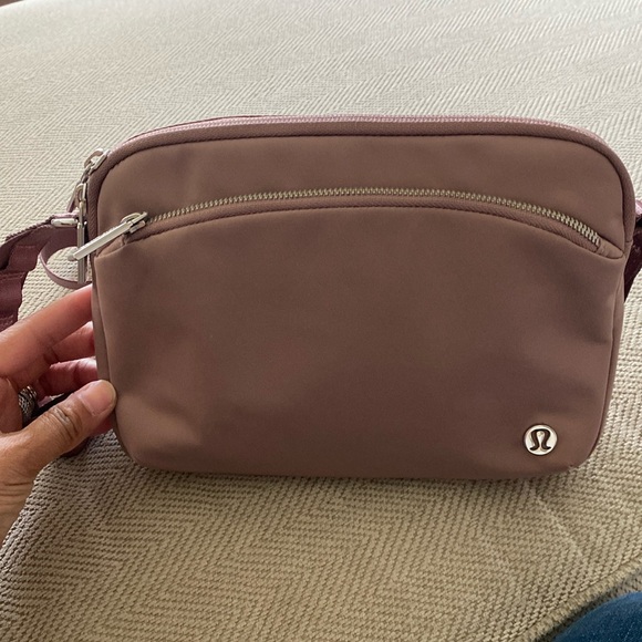 lululemon athletica Accessories - Lululemon City Adventurer Crossbody bag